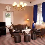 Logis Beausejour 3* קולמר