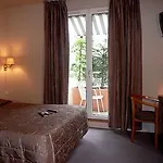 Logis Beausejour מלון 3*