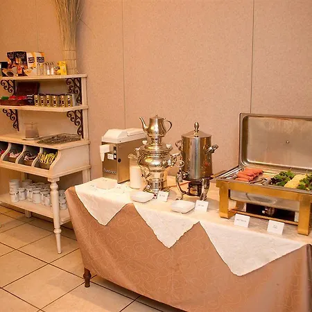 فندق Logis Beausejour 3*