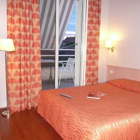 Hotel Logis Beausejour