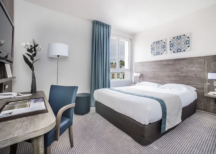 Hotel Logis Beauséjour 3*