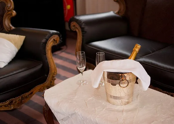 Hotel Logis Beauséjour 3*